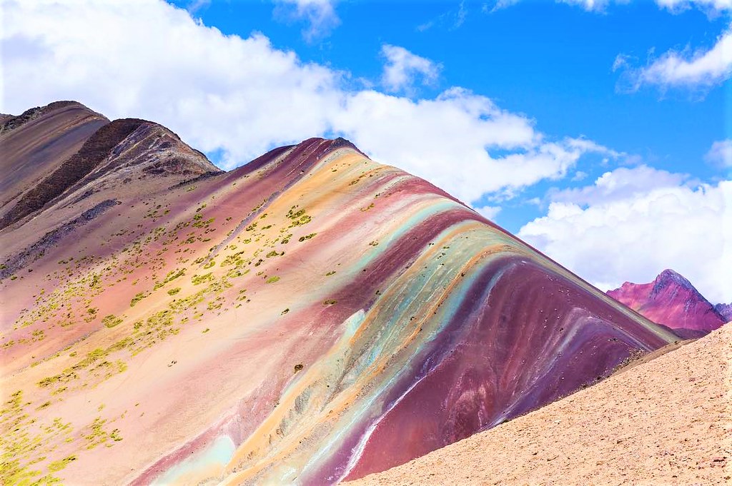 Arena de Colores - Perú